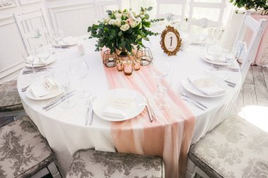 güzel düğün günü masayı