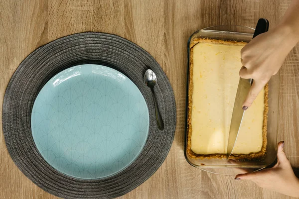 Cheesecake Está Pronto Para Comer Mesa Madeira — Fotografia de Stock