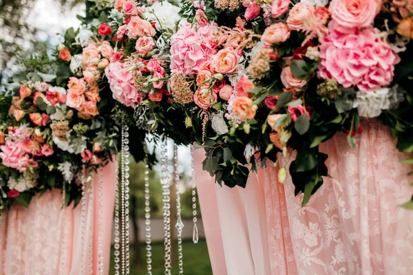 Hermosa Decoración Para Ceremonia Boda Aire Libre — Foto de Stock