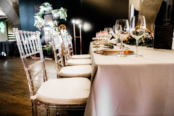 美しい結婚式の日のテーブルの装飾 — ストック写真