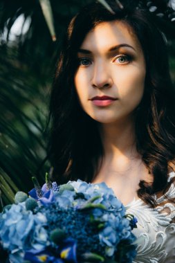 açık havada poz güzel genç gelin