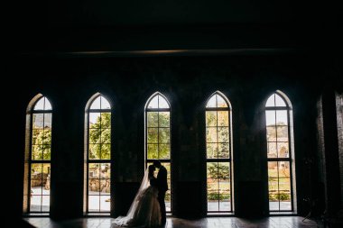 mutlu genç güzel düğün çifti 