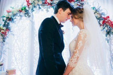 mutlu genç güzel çifte düğün töreni