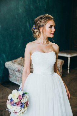 genç güzel gelin holding buket