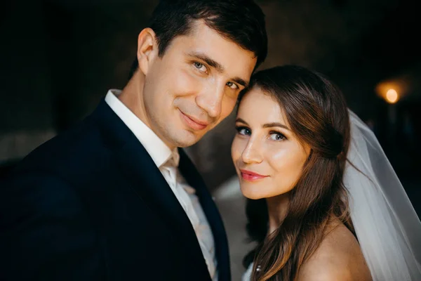 Feliz Joven Hermosa Boda Pareja — Foto de Stock