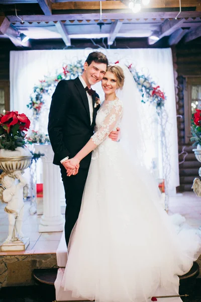 mutlu genç güzel çifte düğün töreni