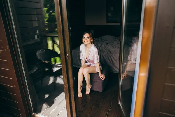 Sabah hassas genç güzel gelin  