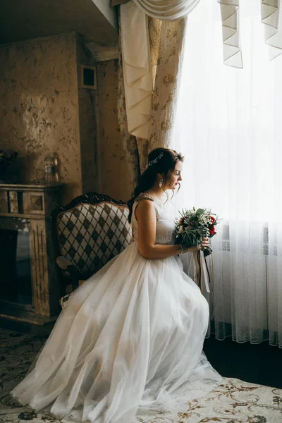 Jeune Belle Mariée Posant Intérieur — Photo