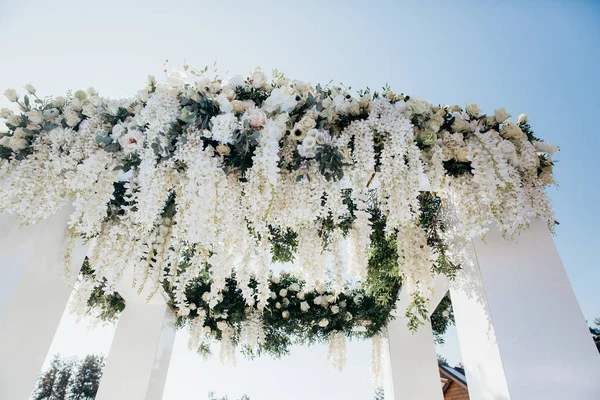 güzel dekorasyon düğün çiçekleri ile için 