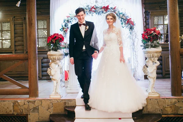 Feliz Joven Hermosa Pareja Ceremonia Boda —  Fotos de Stock