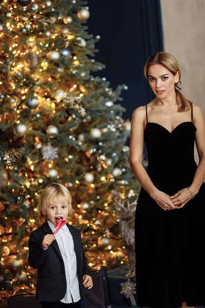 Happy Young Mother His Son Posing Christmas Tree — Stok Foto