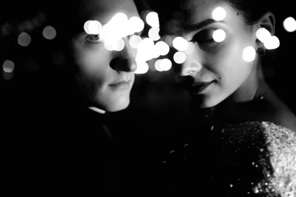 Beautiful Young Couple Posing Night — Stock Photo, Image