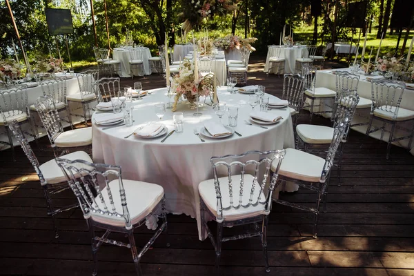 Bela Decoração Dia Casamento Mesas — Fotografia de Stock