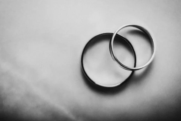 Lindas Alianças Casamento Close — Fotografia de Stock