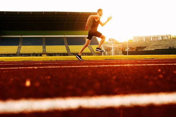 Mladý Sportovec Stadionu — Stock fotografie