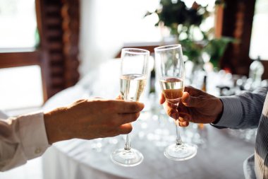 Dostluk parti kutlama kavramı