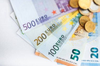 Euro para Euro banknot arka plan üzerinde kazık.