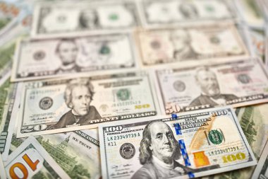Farklı para birimleri ve nominal değerleri doları banknot banknotlar.