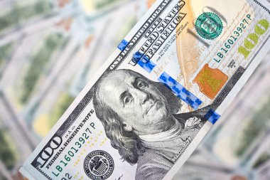 Yukarıdan Amerikan parası yüz doları bill görünümün arka planına duvar kağıdı. Bize 100 banknotlar.