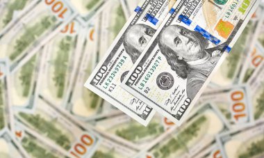 Yukarıdan Amerikan parası yüz doları bill görünümün arka planına duvar kağıdı. Bize 100 banknotlar.