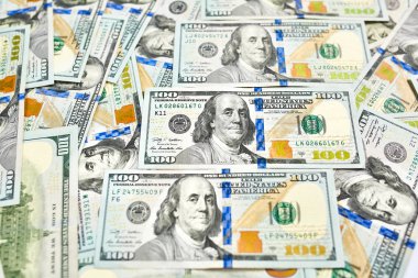 Yukarıdan Amerikan parası yüz doları bill görünümün arka planına duvar kağıdı. Bize 100 banknotlar.