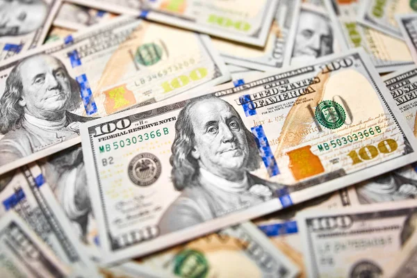 Stapel Van Nieuwe Oude Honderd Dollar Bills Rekeningen — Stockfoto