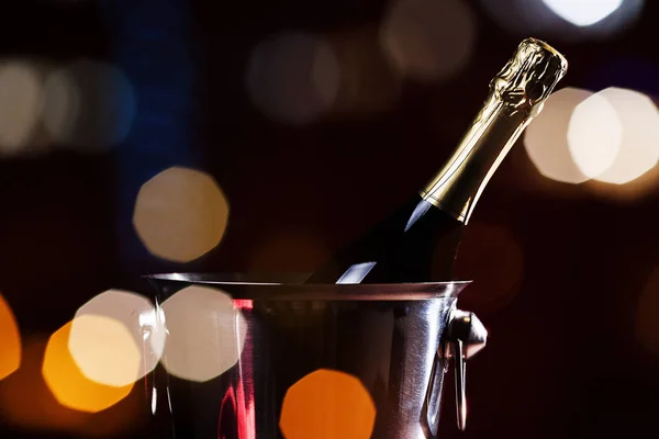Şampanya Şişesi Köpüklü Şarap Şişe Buz Kovası Şampanya Soğutucu Telifsiz Stok Fotoğraflar