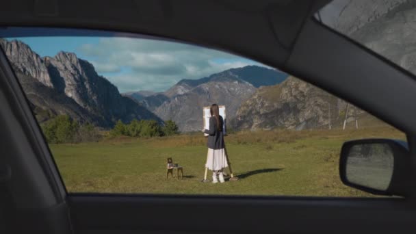 Beautiful Girl Paints Picture Mountains Professional Artist Creates Landscape Molbert — Stock Video