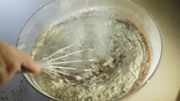 Flour sifted into a glass bowl. — Stock Video