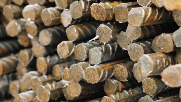 Background of rusty steel rods in a bundle — Stock Video