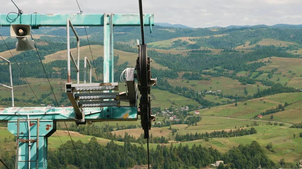 Karpat dağlarında teleferik desteği
