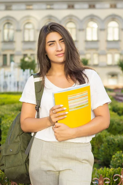 Young Student Woman Books Park — Stock Photo, Image