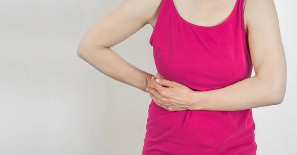Frau Spürt Menstruationsschmerzen Bauch — Stockfoto