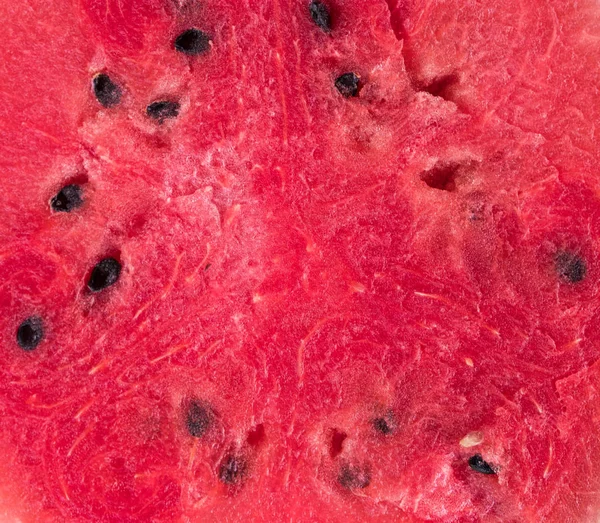 Beyaz arka plan üzerinde izole kırmızı karpuz taze dilim Close-up. Kırpma yolu vardır. karpuz bir sulu kesim.