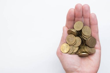 Eski SSCB ruble siyah arka plan ile tutan eller.
