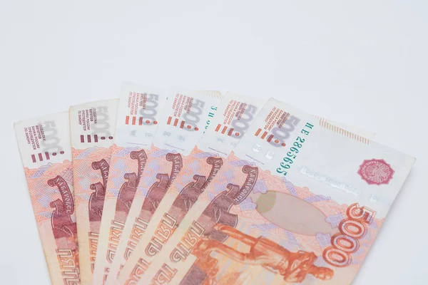 Studio görüntü 5000 ruble. beş bin nakit Rusya Federasyonu makronun Rus para birimi. Kırmızı Not.
