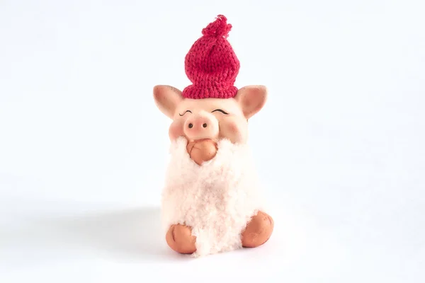 Juguete Navidad Cerdo Sombrero Rojo Sobre Fondo Blanco — Foto de Stock