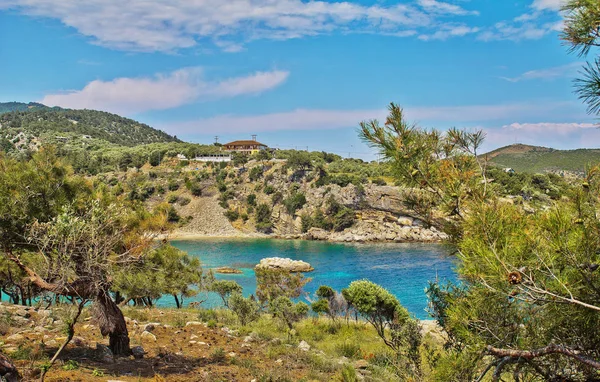 Grecia, isla de Tasos. hermosa vista desde las montañas hasta el océano y la naturaleza. vista panorámica de la naturaleza en Grecia . — Foto de Stock