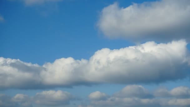 Cielo Azul Con Nubes — Vídeo de stock