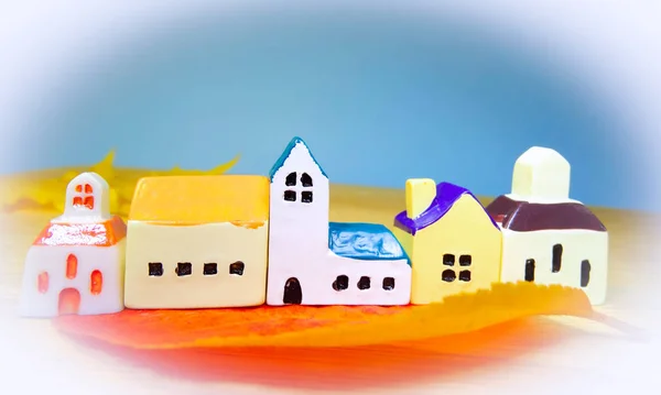 Zabawki Domów Jesienią Zbliżenie Pozostawia Projekt Abstrakcji Architektury Miasta Wsi — Zdjęcie stockowe