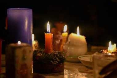 Kehanet ritüel gece birkaç farklı mum