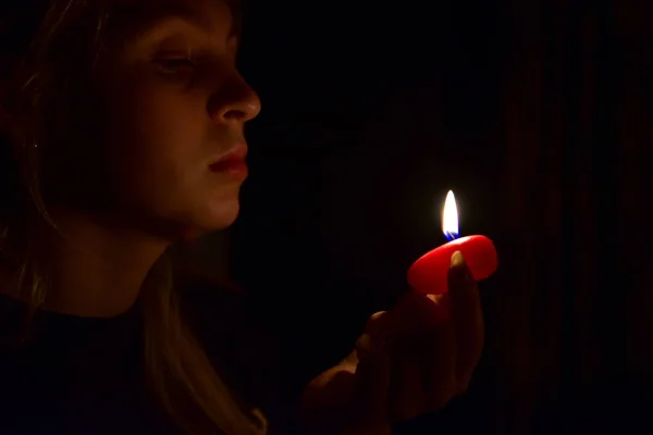 Girl Dark Looking Lighted Candle Divination — Stock Photo, Image