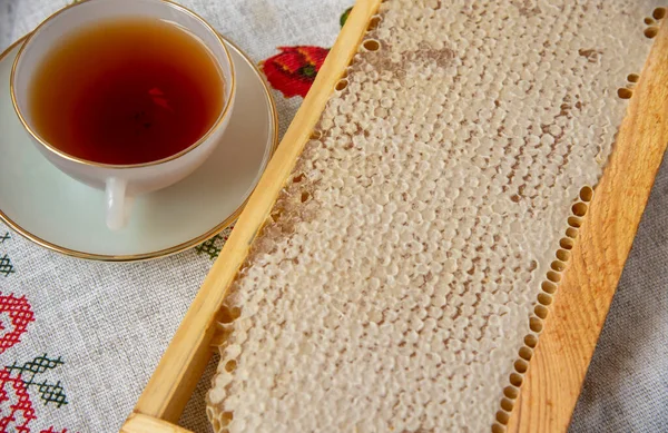 Honey Combs Cup Tea Linen Tablecloth Photographed Concept Healthy Eating — Stock Photo, Image