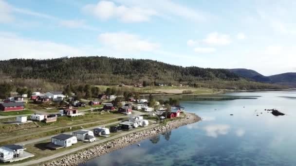 Κατασκήνωση στα νησιά. Νορβηγία. Αεροφωτογραφία. — Αρχείο Βίντεο