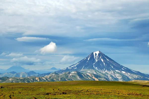 La Russie. Le paysage unique de la péninsule du Kamchatka . Image En Vente