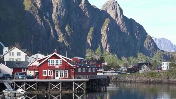 Noruega. Islas Lofoten. Camping en el lago . — Vídeo de stock