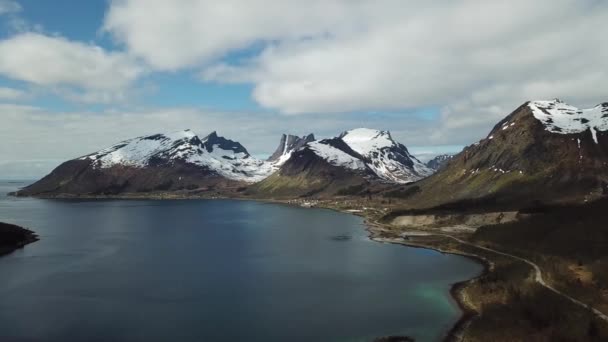 Noorwegen. Lofotenen. Scenic shore van de fjord. — Stockvideo