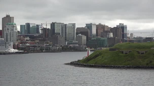 Canadá. Halifax. Capital de la provincia de Nueva Escocia. Rascacielos del centro. Ciudad de Gloria. — Vídeo de stock