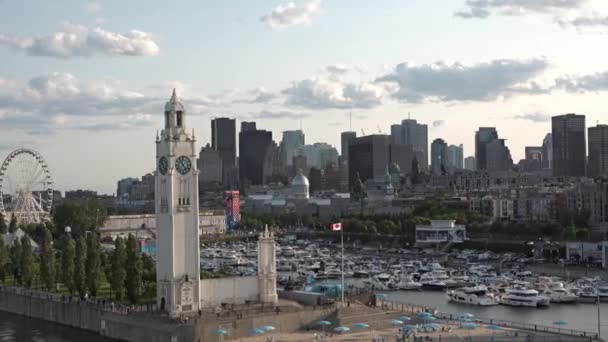 Canada Montréal. Vue de la ville depuis la rivière — Video