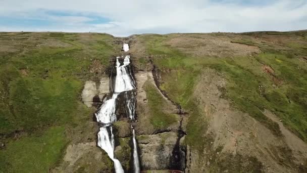 Iceland. A country of waterfalls and glaciers. — Stock Video